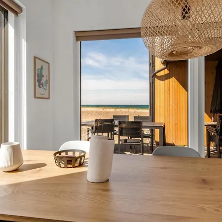 Kysthusene, Lejl, 2 Apartment